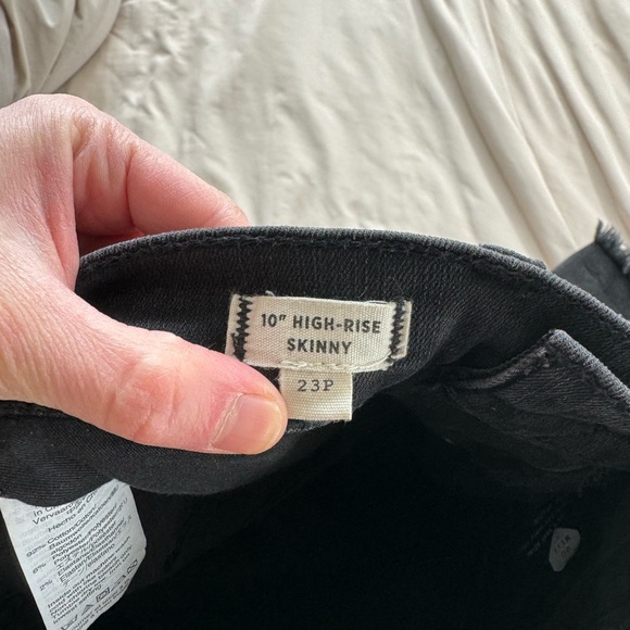 Madewell 10" High Rise Skinny Jeans in Berkeley Black Button Fly Raw Hem | 23P - Picture 5 of 5